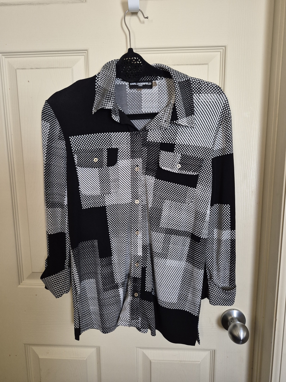 Karl Lagerfeld Womend Black & White Geometric Button-Down Shirt